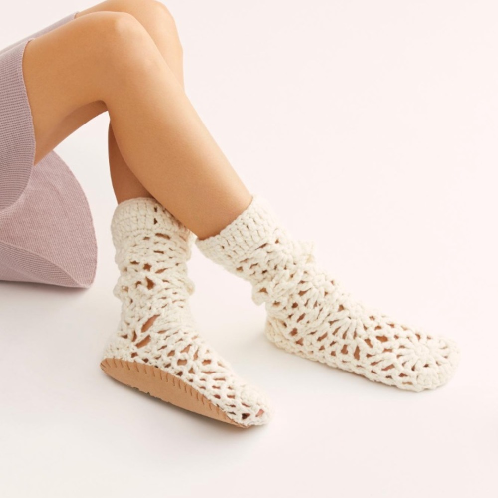💜 Free People Warm Wishes Crochet Slipper 💜